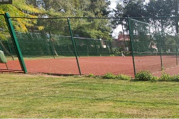 Heraanleg 2 tennis- en multisportvelden in PU/EPDM - Sportinfrabouw NV